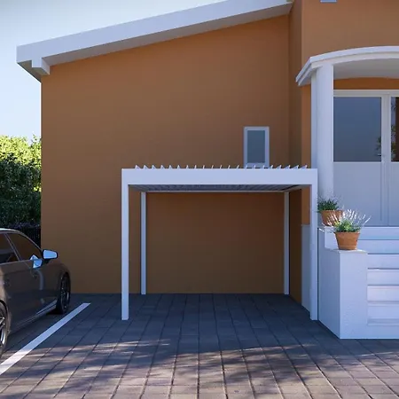 Luna Serene Garden - Jacuzzi Apartment *