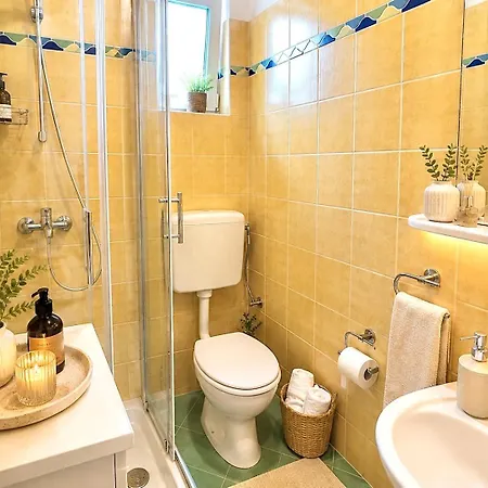 Luna Mediteran Garden - Jacuzzi & Gym Apartment *