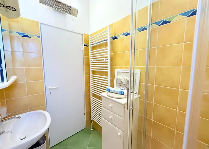 Luna Mediteran Garden Home - Jacuzzi & Gym شقة زادار